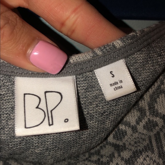 gray patterned dress - Picture 4 of 4